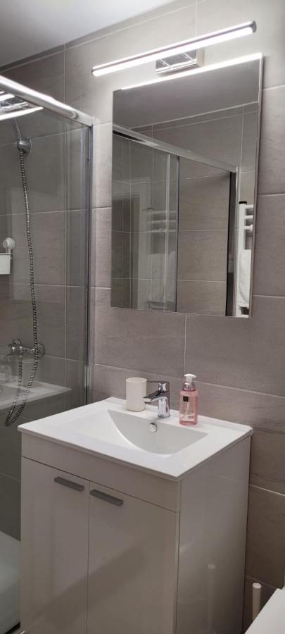 New Apartment In Center Madrid! Bagian luar foto